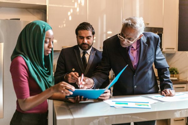 Master the Art of Grilling: Insider Secrets for a Zesty Halloumi Feast with Lemon and Mint